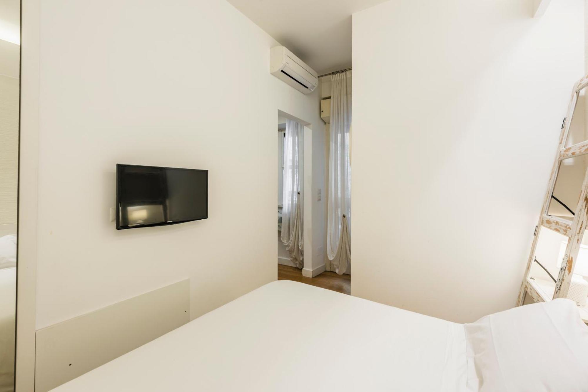 Ferrini Home - Suites Catánia Buitenkant foto