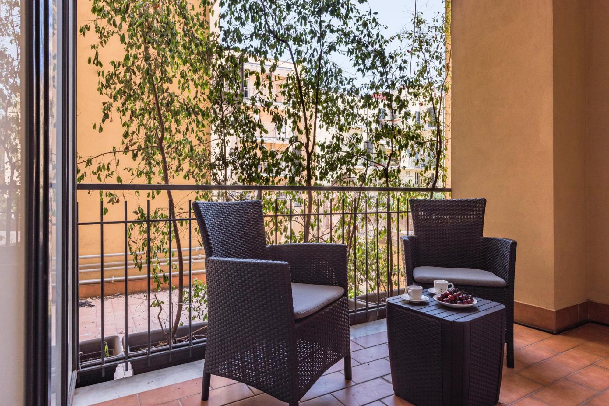 Ferrini Home - Suites Catánia Buitenkant foto